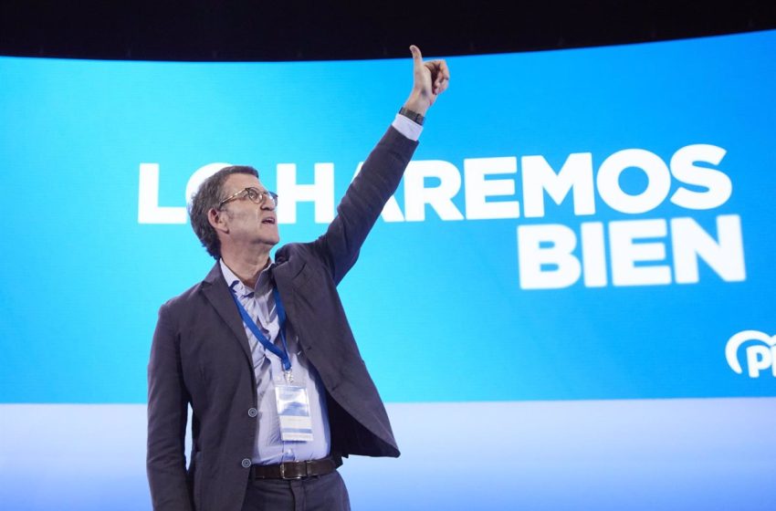  Feijóo pide un partido «unido» y pone «deberes»: «Reivindico el PP de las mayorías absolutas de Rajoy y Aznar»