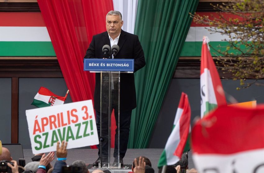  El partido de Orbán se impone en las elecciones de Hungría con más de la mitad del voto ya escrutado