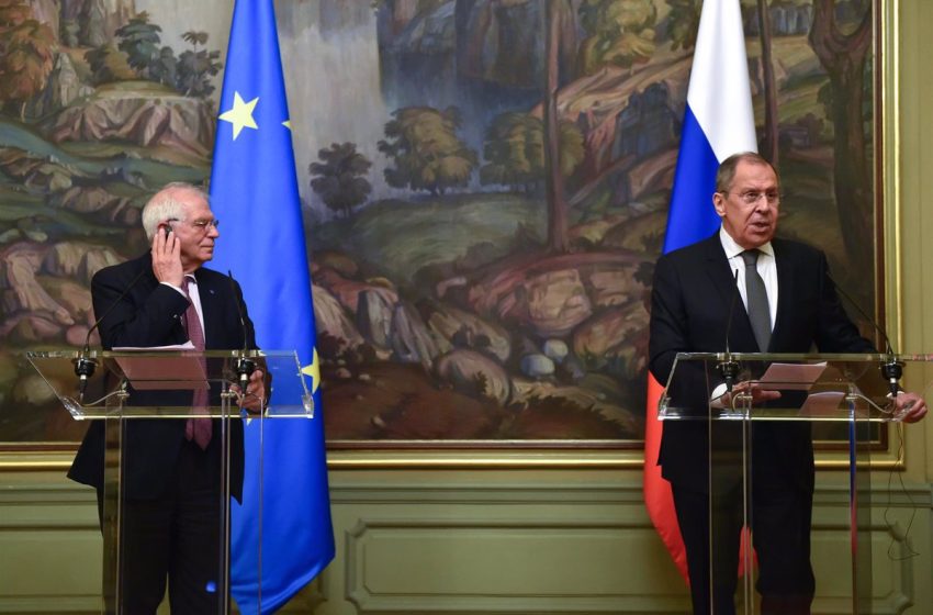  Rusia cree que las declaraciones de Borrell sobre la resolución del conflicto en Ucrania «cambian las reglas»