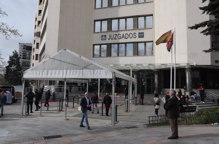  El juez Adolfo Carretero bloquea las cuentas bancarias de Alberto Luceño con 130.000 euros