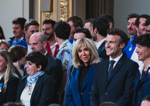  Macron reelegido presidente frena a la extrema derecha