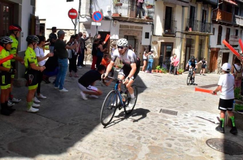  700 ciclistas celebran la marcha Bedelalsa y coronan La Covatilla