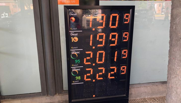  El precio de los carburantes sigue batiendo récord en Salamanca: la gasolina 98 a 2,23 euros/litro