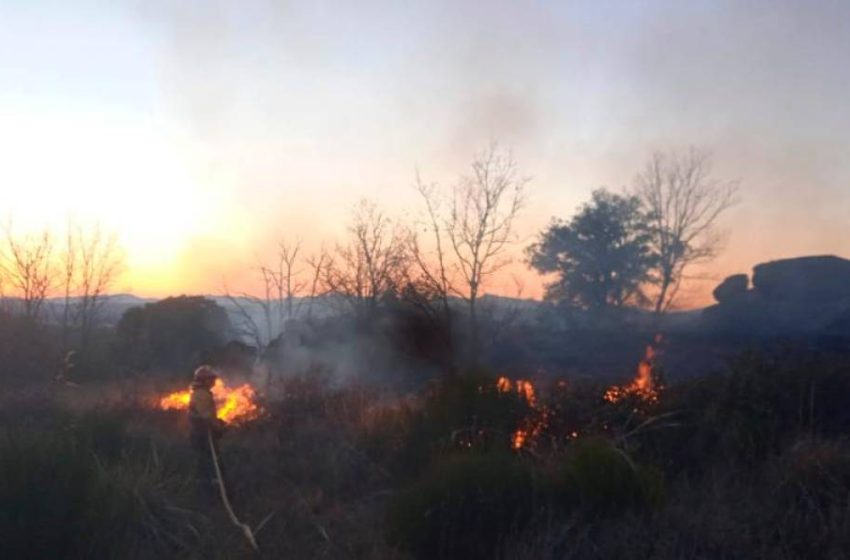  Los bomberos extinguen dos fuegos en Villamayor y Doñinos de Salamanca