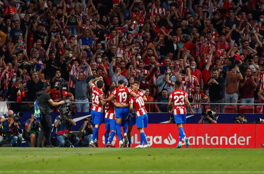 El Atlético celebra el derbi y media Champions
