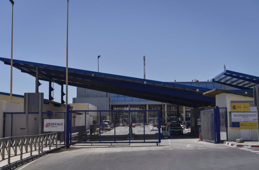  Las fronteras de Ceuta y Melilla abren este martes en una primera fase restringida para tratar de evitar incidentes
