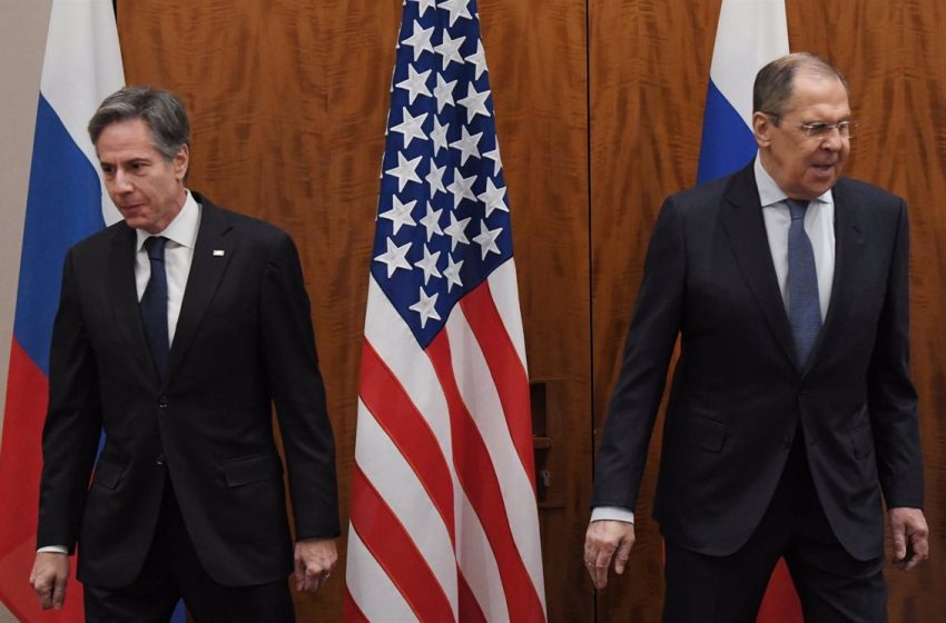  Estados Unidos asegura que una reunión entre Blinken y Lavrov no sería «útil» ni «constructiva» en el entorno actual