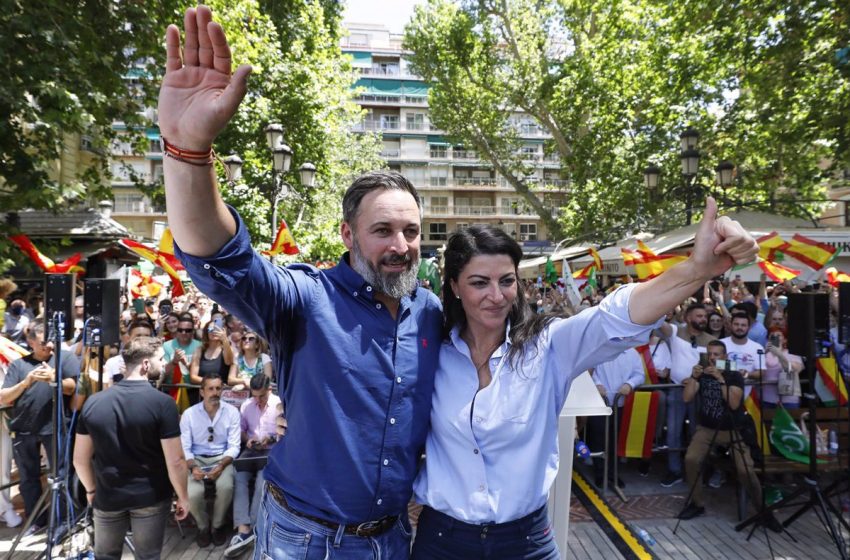  Abascal llama a iniciar con Vox en Andalucía «el cambio en España para echar a Pedro Sánchez»