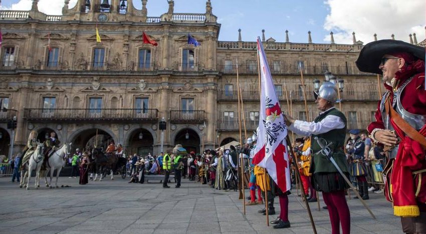  Salamanca ‘regresa’ al Siglo de Oro mediante un desfile histórico con cientos de figurantes
