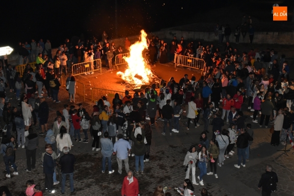  El fuego mágico de San Juan renace en Miróbriga tres años después
