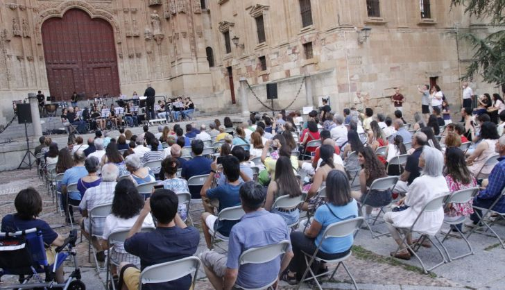  La Banda Municipal de Música y Danza inaugura las fiestas de San Juan de Sahagún