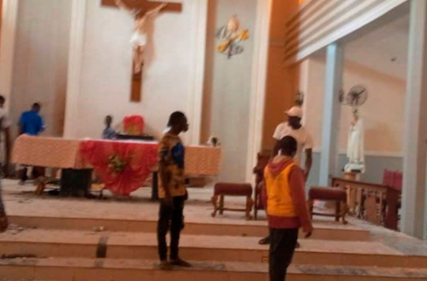  50 católicos asesinados mientras celebraban una misa de Pentecostés en Nigeria