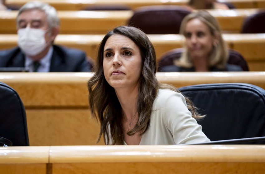  El juez cita como imputada el 21 de julio a la extrabajadora de Podemos acusada de cuidar a los hijos de Irene Montero