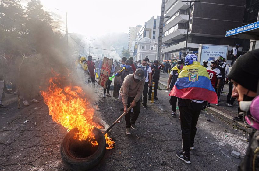  Un manifestante muere en las protestas de Ecuador debido a un impacto de perdigones