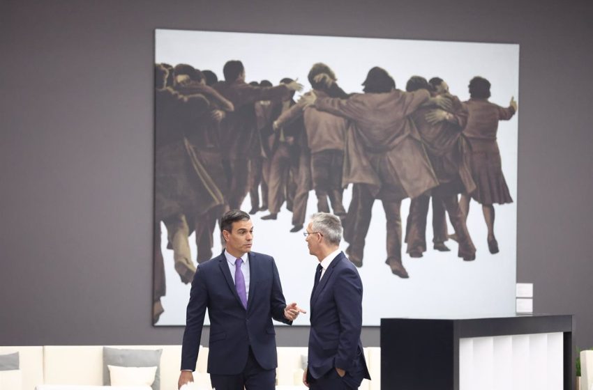  Sánchez y Stoltenberg: La Cumbre de la OTAN mostrará la unidad de los aliados para un mundo «más peligroso»