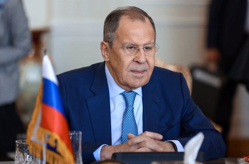  Lavrov insiste en que el aprovisionamiento de armas a Ucrania por parte de Occidente «alargará» el conflicto