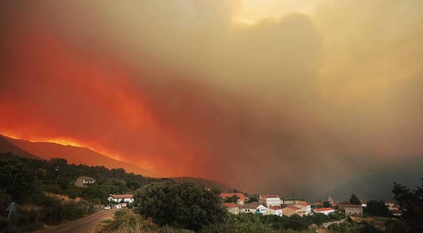  La Junta mantiene el nivel 2 en el incendio de Monsagro y espera mejores condiciones de viento
