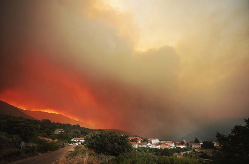  Fotos. Incendio y desalojo de Monsagro