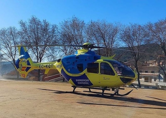  Evacuado en helicóptero a Salamanca tras estrellarse contra unas rocas con la moto en Ávila