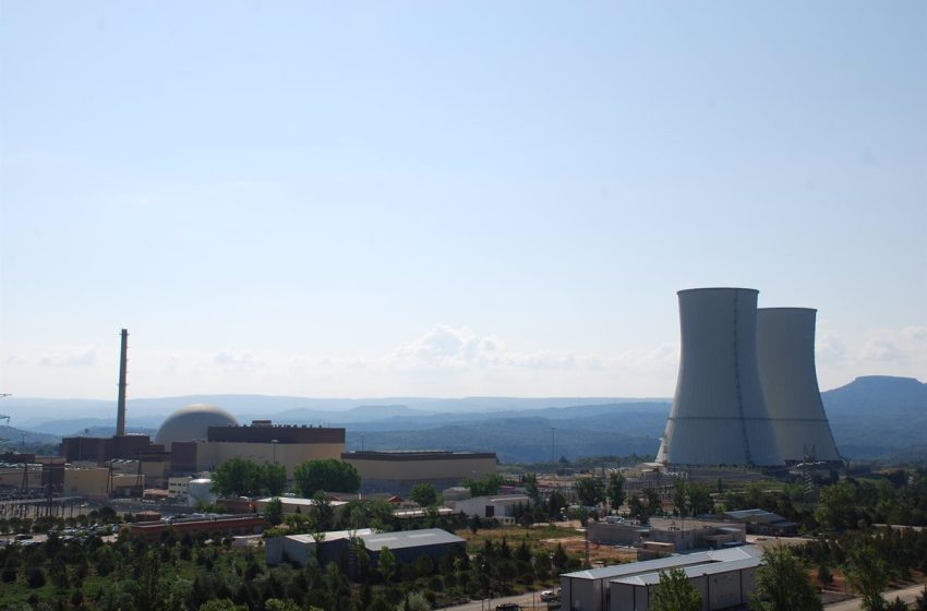  La Eurocámara aprueba la clasificación de Bruselas para considerar inversiones verdes gas y nuclear
