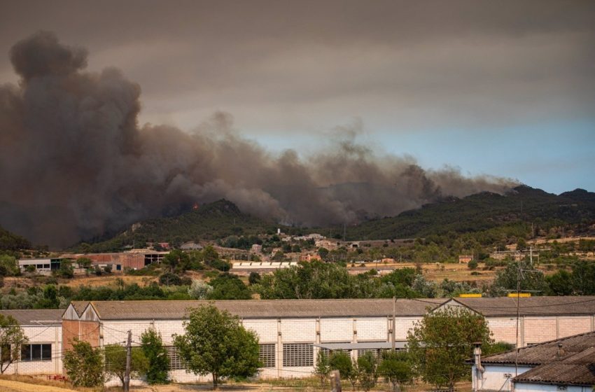  El fuego de Pont de Vilomara (Barcelona) quema 440 hectáreas, 130 de Parque Natural