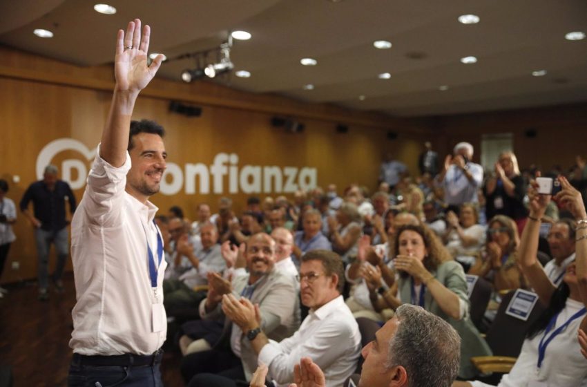  Manu Reyes, reelegido como presidente del PP de Barcelona con el 93,81% de los votos a favor