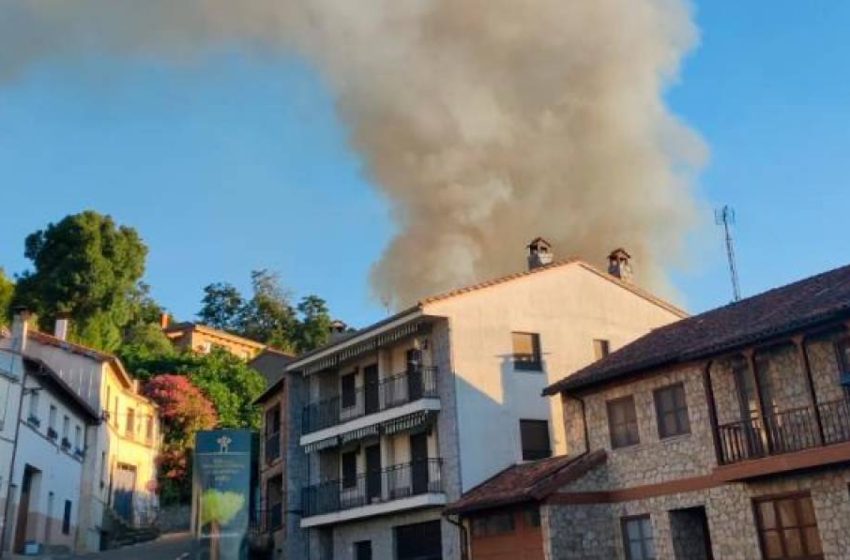  Extinguido el incendio “intencionado” que puso en alerta a Villanueva y Sequeros