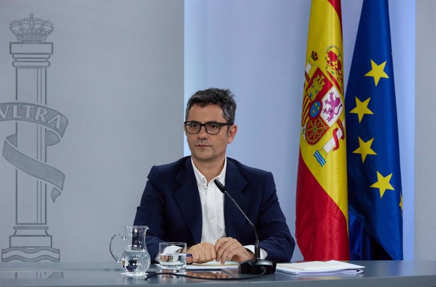  Bolaños dice que el plan de ahorro energético se aplica «con normalidad» y critica la oposición «irresponsable» del PP