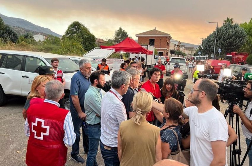  Puig sobre el fuego de Vall d’Ebo, que ya quema 9.500 hectáreas: «Se ha producido en el peor de los instantes»