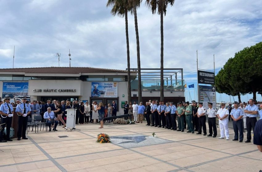  Cambrils (Tarragona) homenajea a las víctimas del atentado del 17-A con un acto