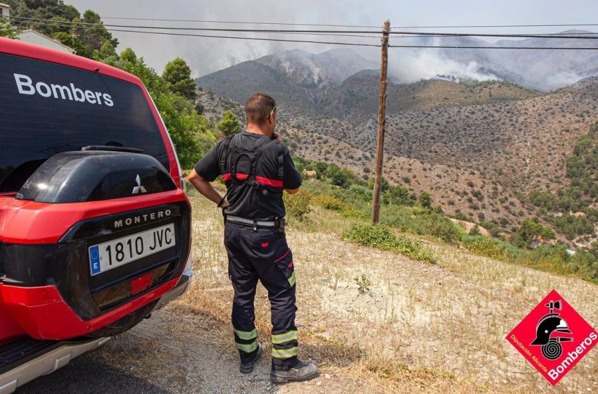 El perímetro del incendio de la Vall d’Ebo sigue estabilizado y con evolución favorable