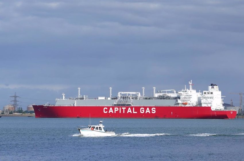  España lidera en julio y agosto las importaciones de gas natural licuado de Rusia, por 747 millones