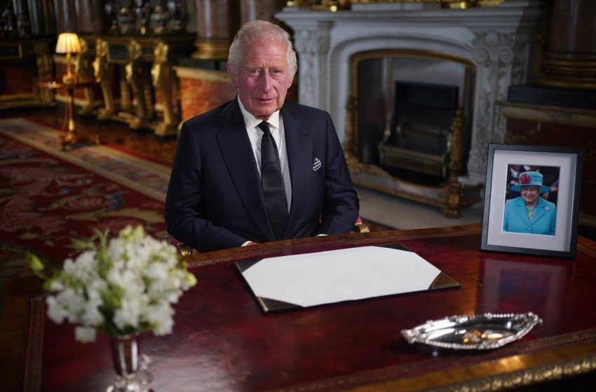  Carlos III es proclamado formalmente como nuevo rey de Inglaterra
