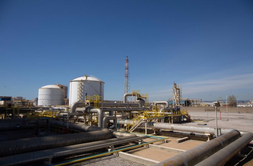 España duplica las compras de gas ruso en agosto y las importaciones desde Argelia caen un 34,8%