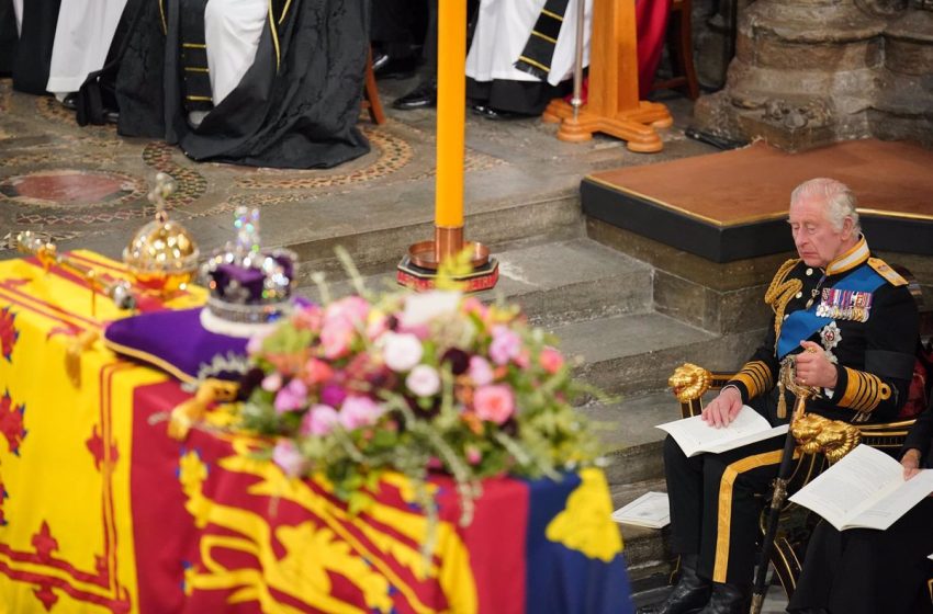  Reino Unido despide a su reina con un solemne funeral y ante 2.000 invitados
