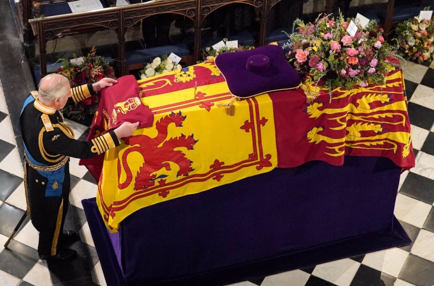  La capilla de Windsor acoge el último homenaje público a Isabel II