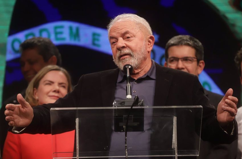  Lula y Bolsonaro cierran la primera vuelta más ajustada desde que Brasil retornó a la democracia