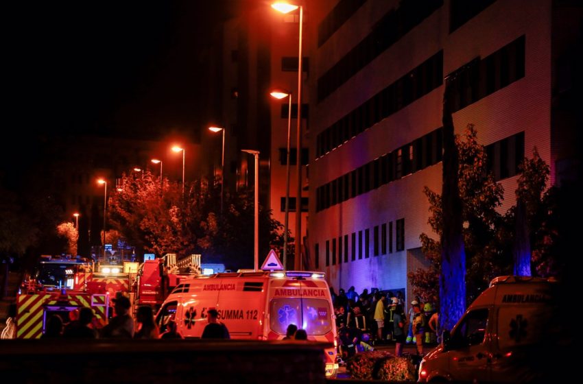  Fallece un niño de cinco años en la explosión en un local comercial de Alcorcón