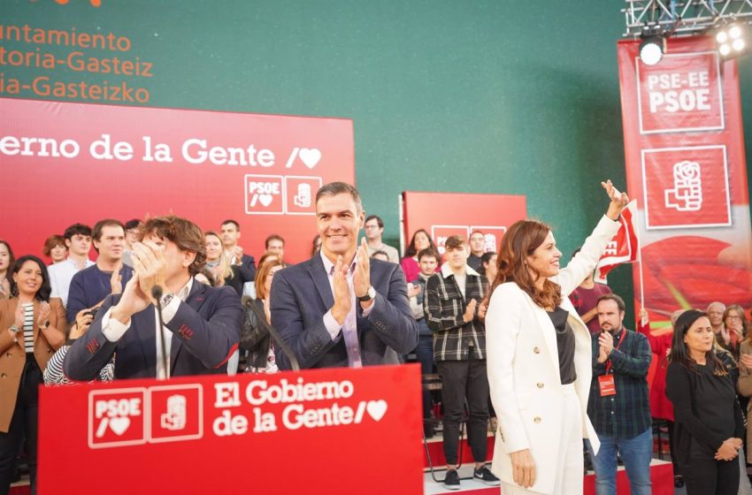  Sánchez defiende que una democracia como es España «no rinde tributos ni a los dictadores ni a sus secuaces»
