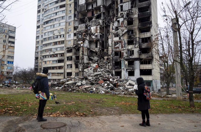  Amnistía acusa a Rusia de cometer crímenes de guerra al someter a traslado forzoso a civiles en Ucrania