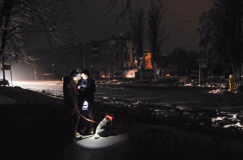  La mitad de Kiev sigue sin electricidad y dos tercios de los hogares no tienen calefacción