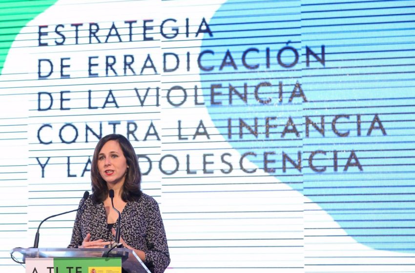  Derechos Sociales denuncia que el PSOE vuelve a retrasar la Ley de Familias, que el Gobierno no aprobará este martes