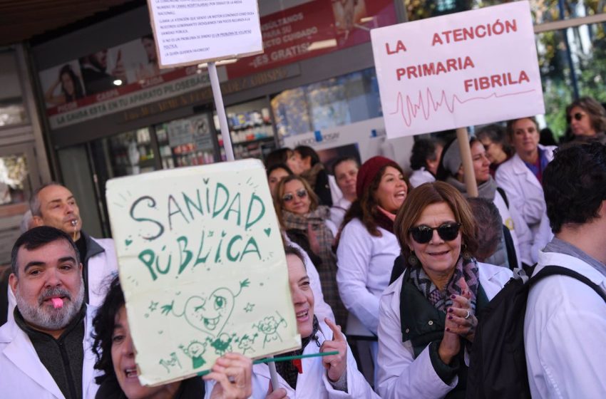  La satisfacción de los españoles con la sanidad pública desciende con fuerza durante 2022