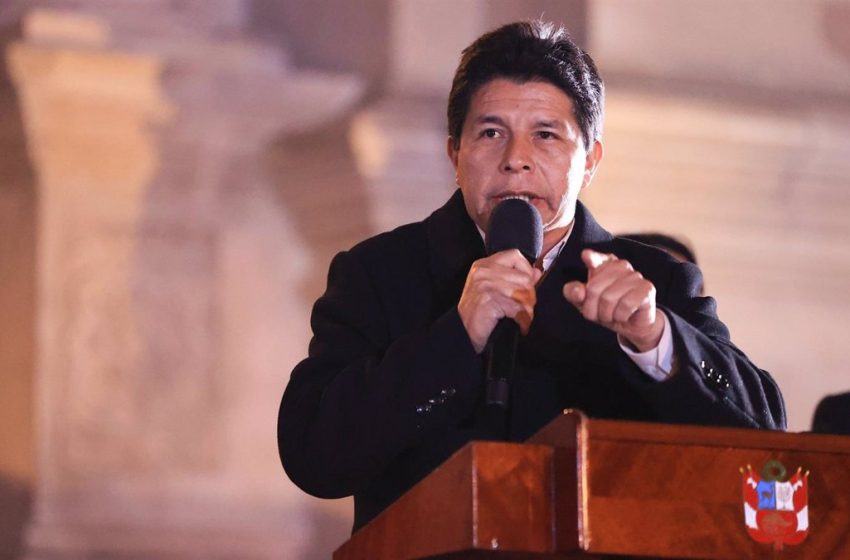  Castillo anuncia la disolución del Congreso peruano y la convocatoria de nuevas elecciones