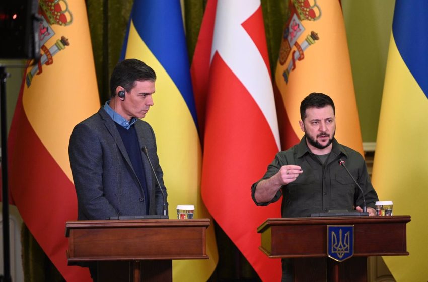  Sánchez habla con Zelenski y se compromete a seguir adiestrando militares ucranianos y nuevos envíos de material