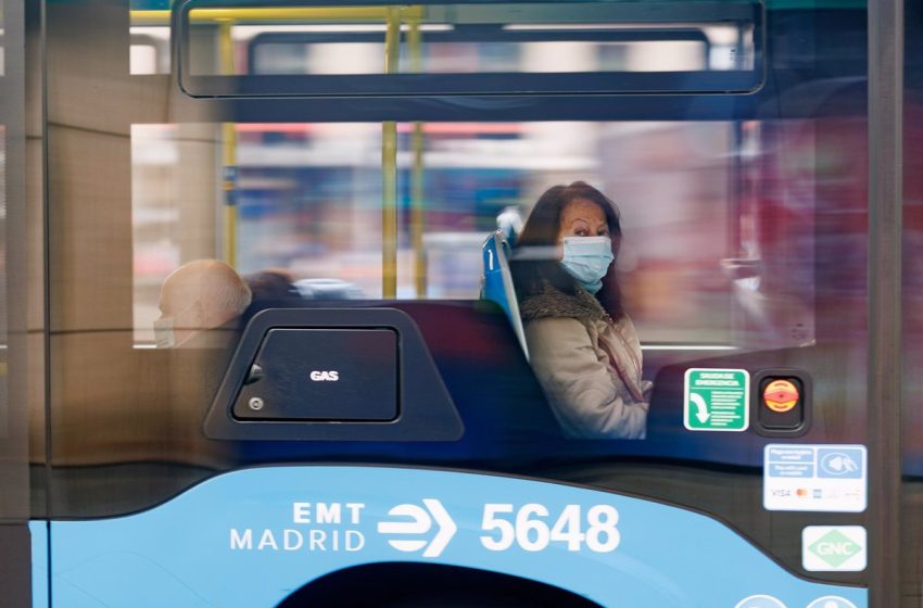  Las mascarillas ya no son obligatorias en los transportes públicos españoles