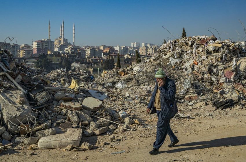  Ascienden a seis muertos y más de 760 heridos por un nuevo terremoto en Turquía y Siria
