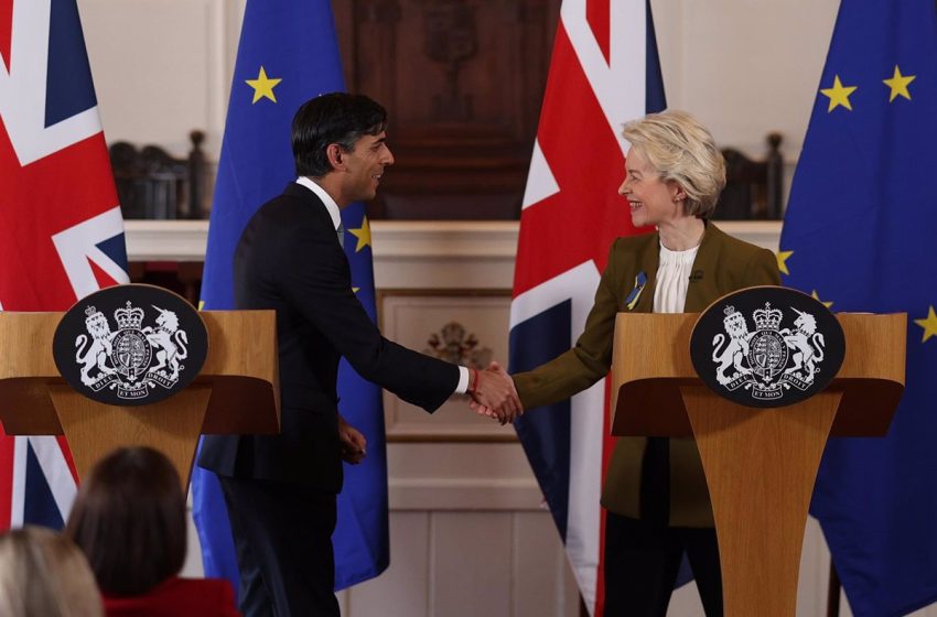  Sunak confirma contactos con Boris Johnson entre dudas por el apoyo que suscitará el acuerdo con la UE