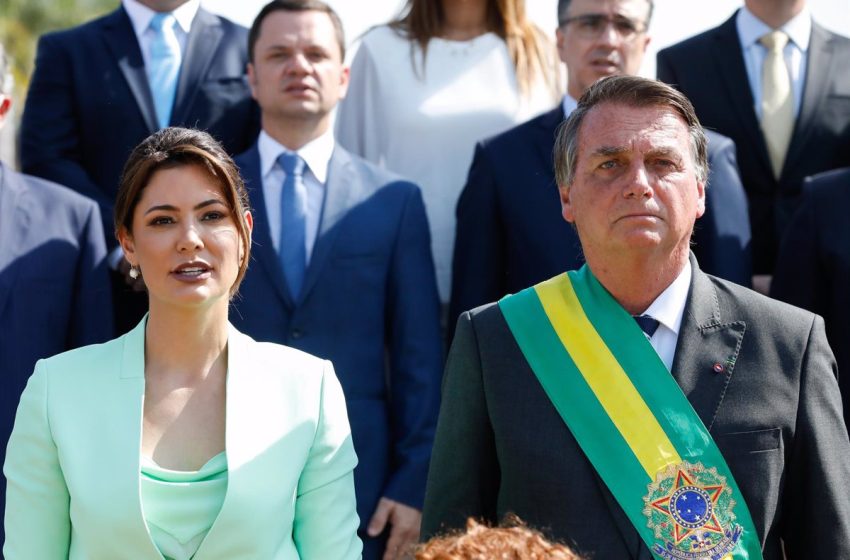  Bolsonaro intentó introducir a Brasil tres millones de euros en joyas de Arabia Saudí sin declarar, según medios