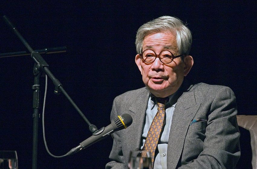  Muere a los 88 años el premio Nobel de Literatura Kenzaburo Oe